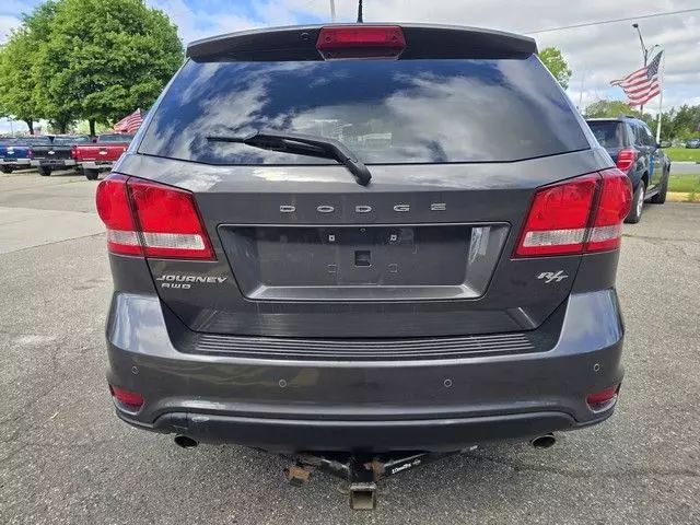 2015 Dodge Journey - Image 2
