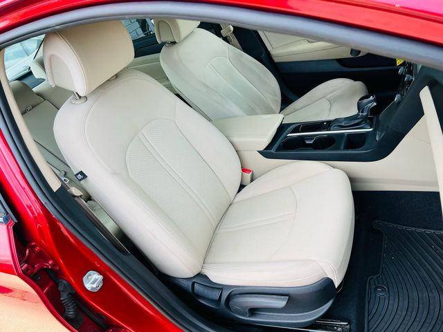 2017 Hyundai Sonata - Image 28