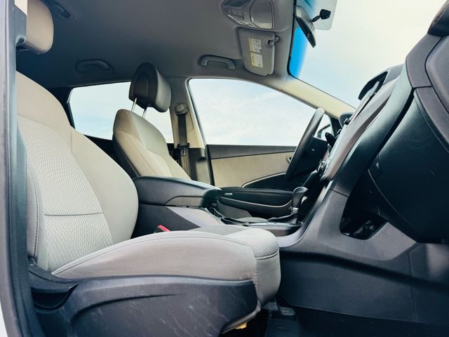 2017 Hyundai Santa Fe Sport - Image 22