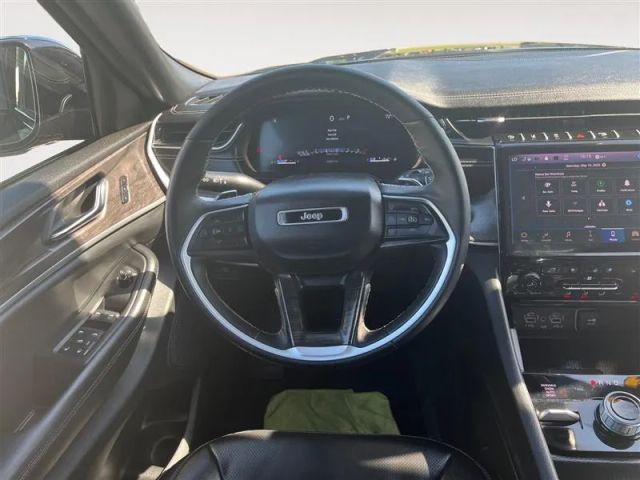 2024 Jeep Grand Cherokee L - Image 12
