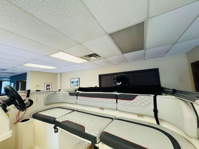 2023 Eiementm17 Boat - Image 15