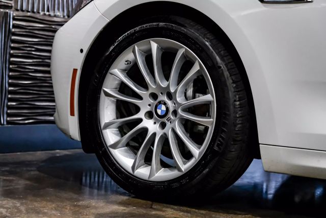 2017 Bmw 5 Series 535i Gran Turismo Xdrive Sedan 4d - Image 56