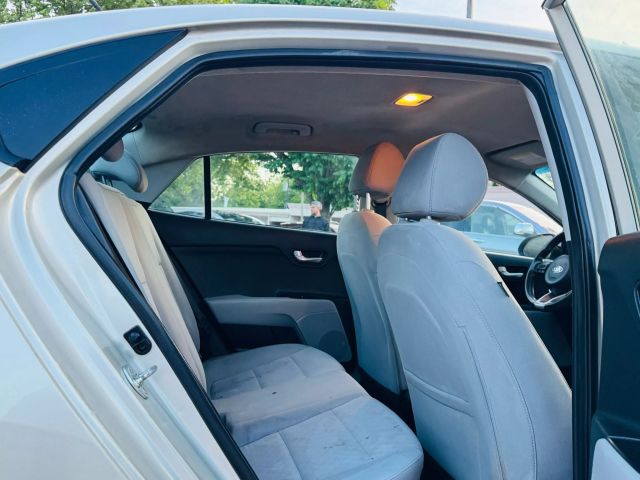 2018 Kia Rio - Image 18