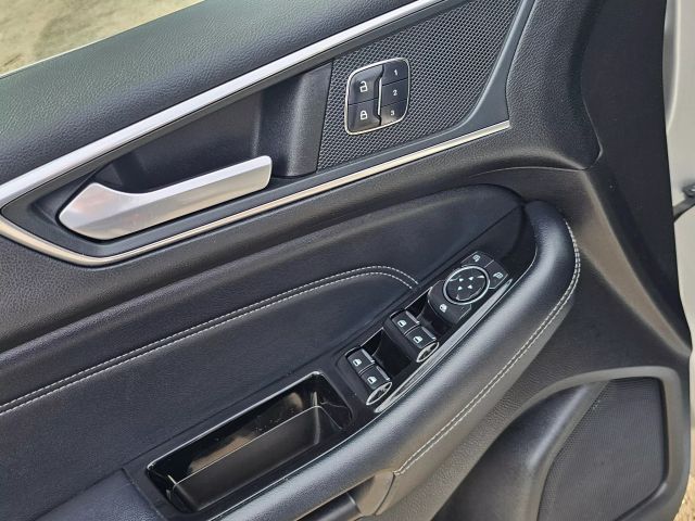 2018 Ford Edge - Image 15