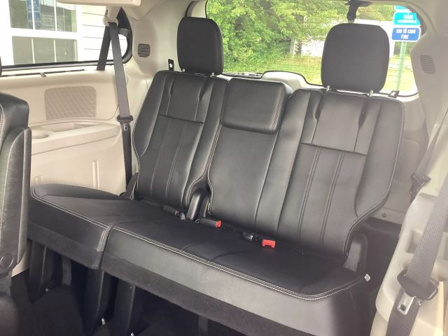2016 CHRYSLER TOWN & COUNTRY VAN BLACK AUTOMATIC - Interstate Auto Sales