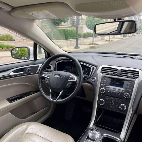 2018 Ford Fusion Se Sedan 4d - Image 30