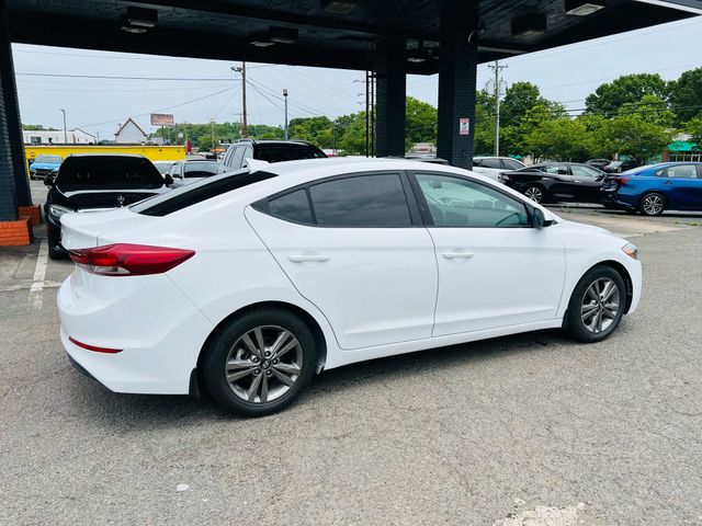 2018 Hyundai Elantra - Image 5