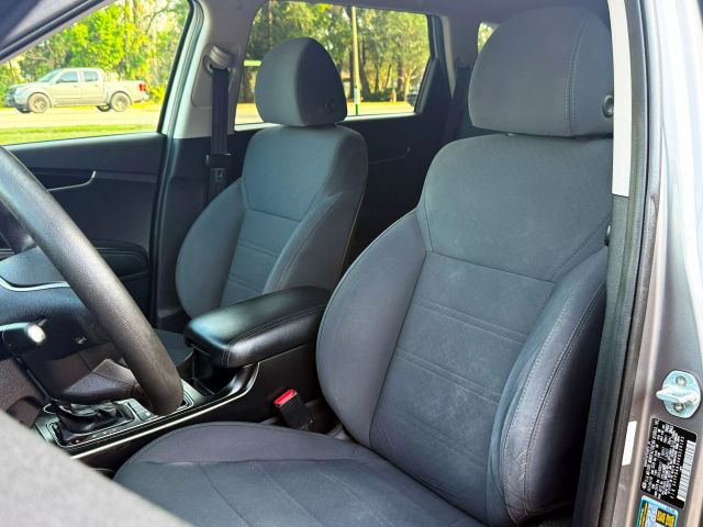 2019 Kia Sorento - Image 28