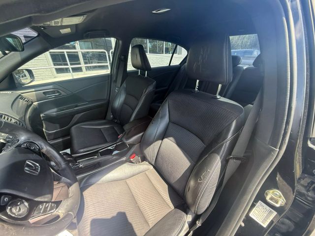 2016 Honda Accord - Image 11