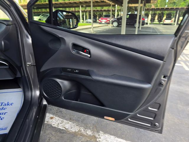 2017 Toyota Prius Prime - Image 28