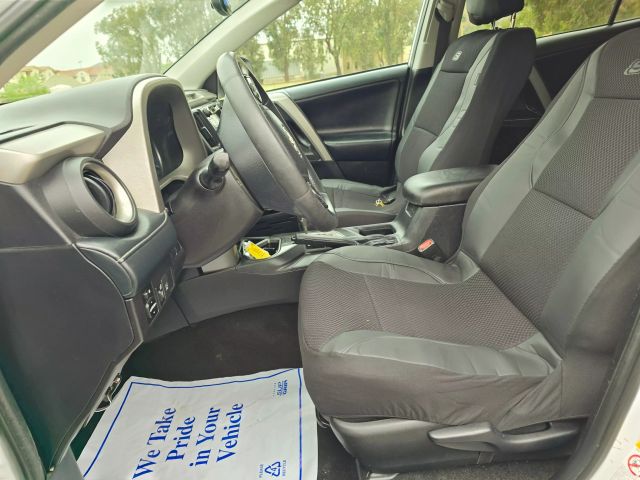2018 Toyota Rav4 - Image 15