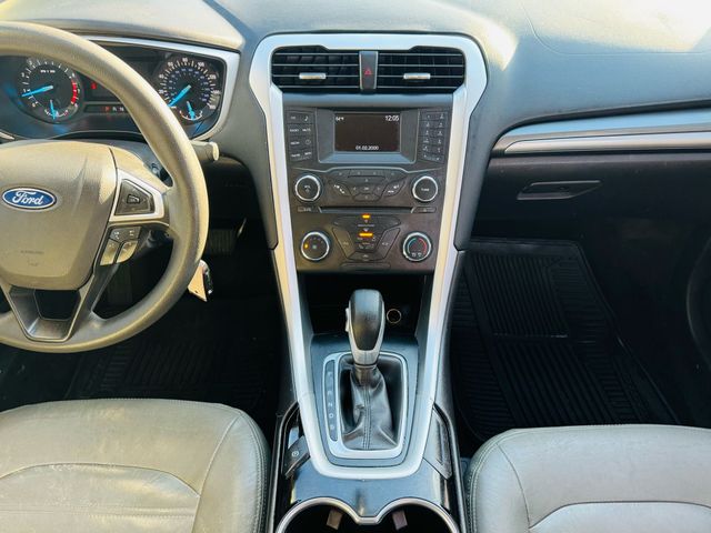 2016 Ford Fusion - Image 24