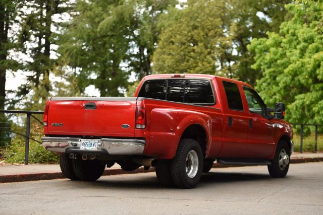 1999 Ford F350 Super Duty Crew Cab - Image 10