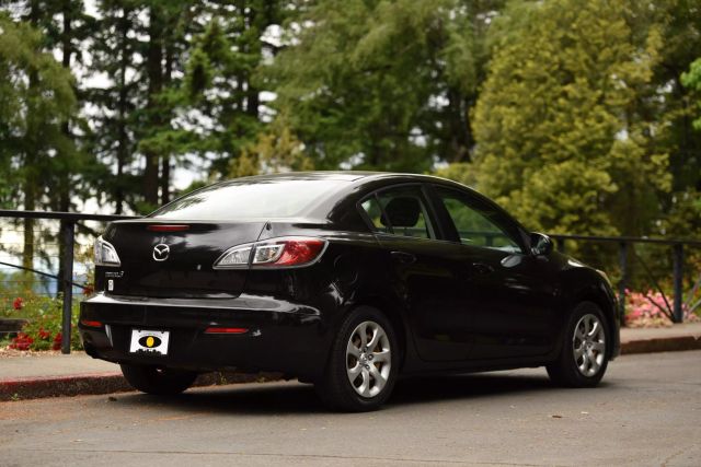 2012 Mazda Mazda3 - Image 12