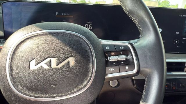 2024 Kia Sorento - Image 29
