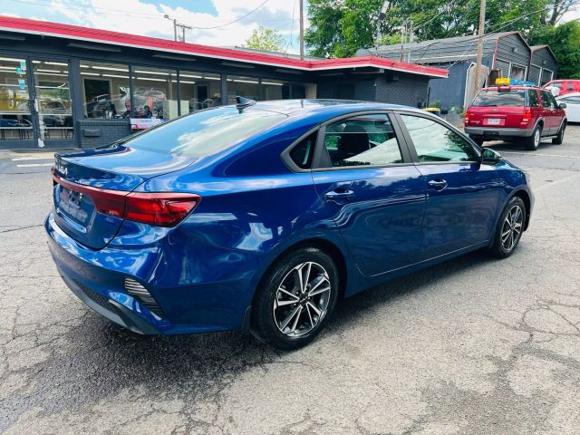 2022 Kia Forte - Image 6
