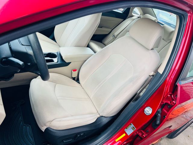 2017 Hyundai Sonata - Image 19