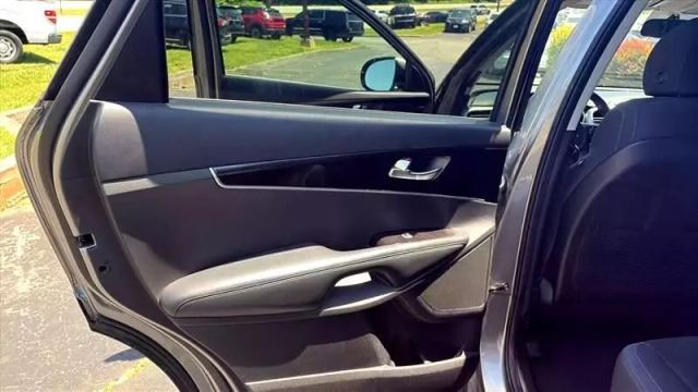 2018 Kia Sorento - Image 12