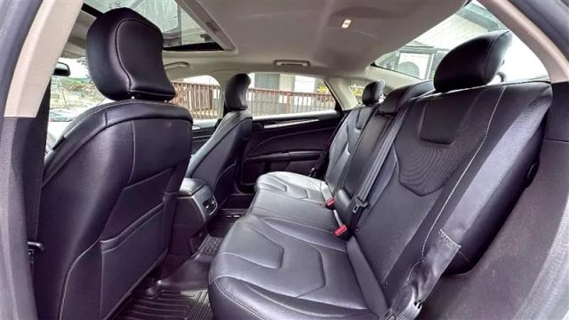 2019 Ford Fusion - Image 14