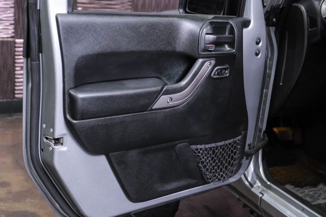 2018 Jeep Wrangler Unlimited Sport S (jk) Sport Utility 4d - Image 37