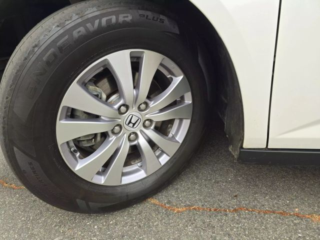 2016 Honda Odyssey - Image 11