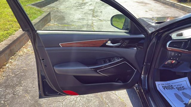 2017 Kia Cadenza - Image 9