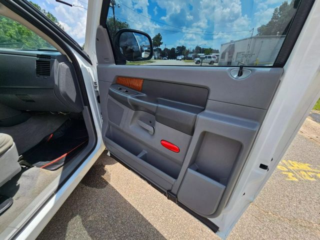 2006 Dodge Ram 1500 Regular Cab - Image 12