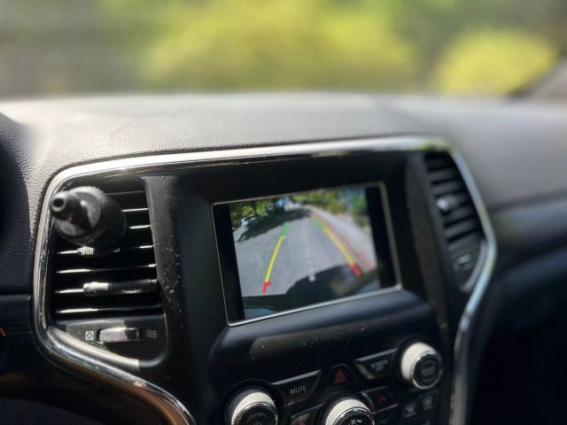 2019 Jeep Grand Cherokee - Image 5