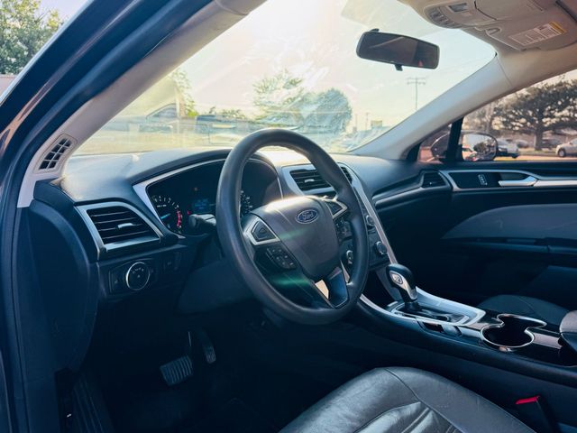 2016 Ford Fusion - Image 12