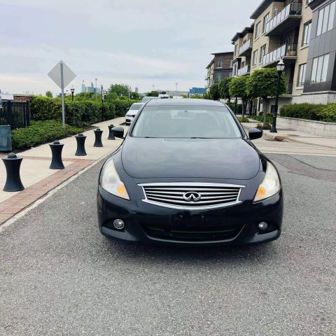 2013 Infiniti G37x Sedan 4d - Image 3