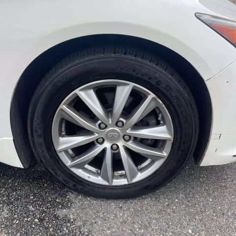 2015 Infiniti Q50 3.7 Premium Sedan 4d - Image 38