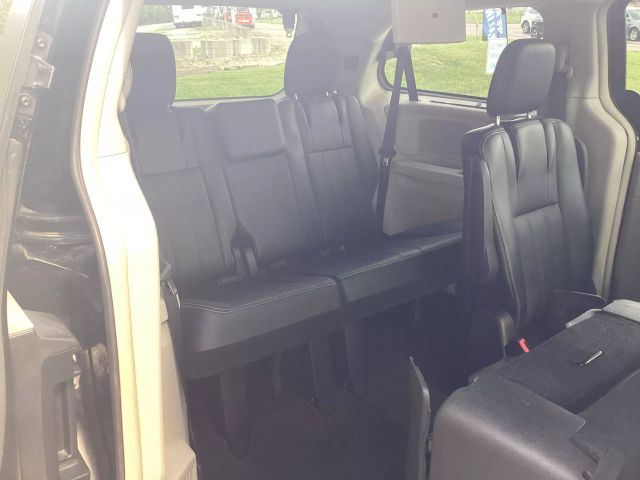 2016 CHRYSLER TOWN & COUNTRY VAN BLACK AUTOMATIC - Interstate Auto Sales