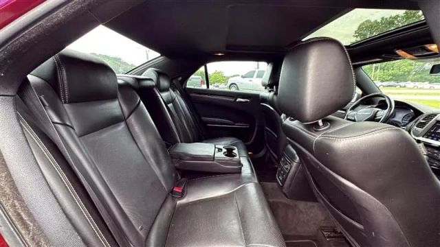 2018 Chrysler 300 - Image 19