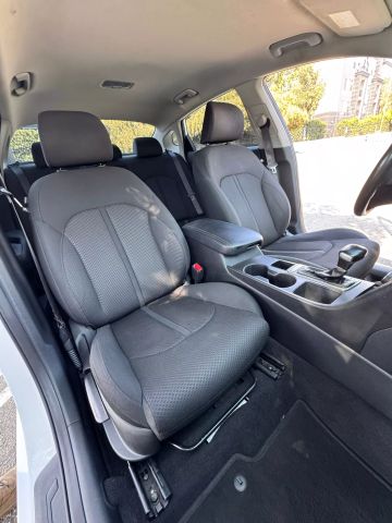 2017 Kia Optima Hybrid - Image 23