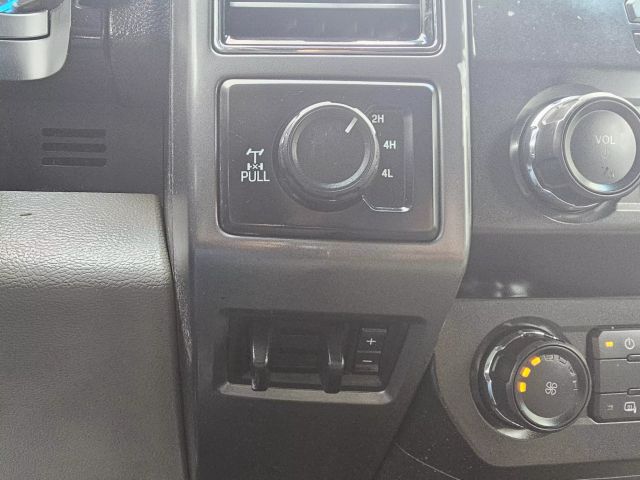 2019 Ford F250 Super Duty Crew Cab - Image 27