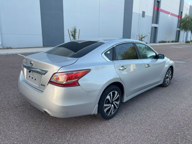 2013 Nissan Altima - Image 6