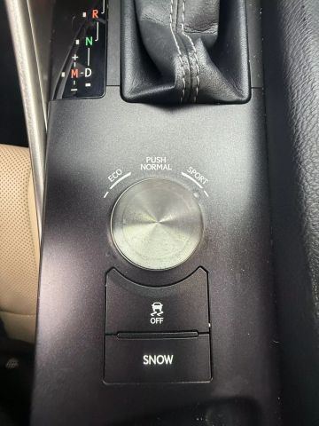 2015 Lexus Is - Image 21