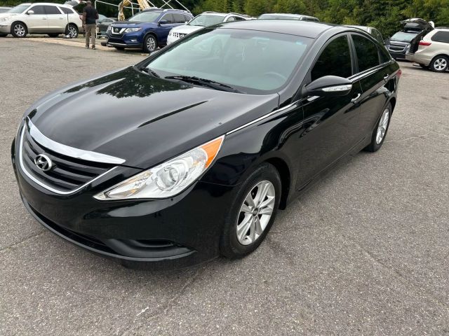 2014 Hyundai Sonata - Image 1