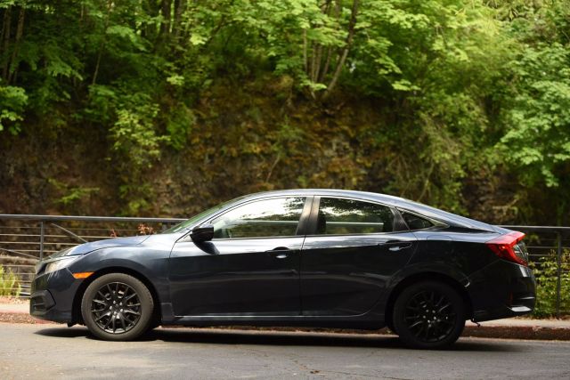 2017 Honda Civic - Image 2
