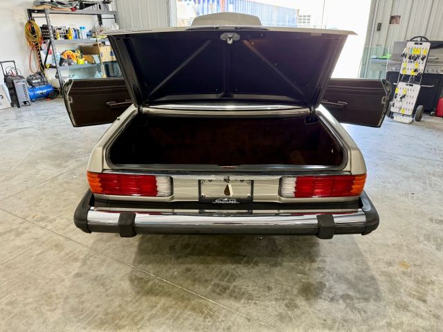 1987 Mercedes-benz 560 Series - Image 190