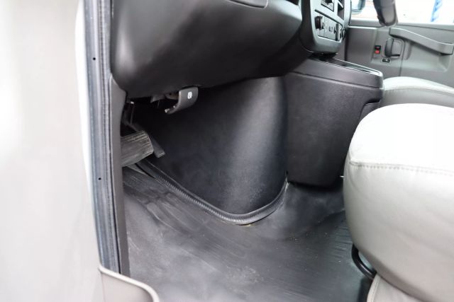 2020 Chevrolet Express 2500 Cargo - Image 26