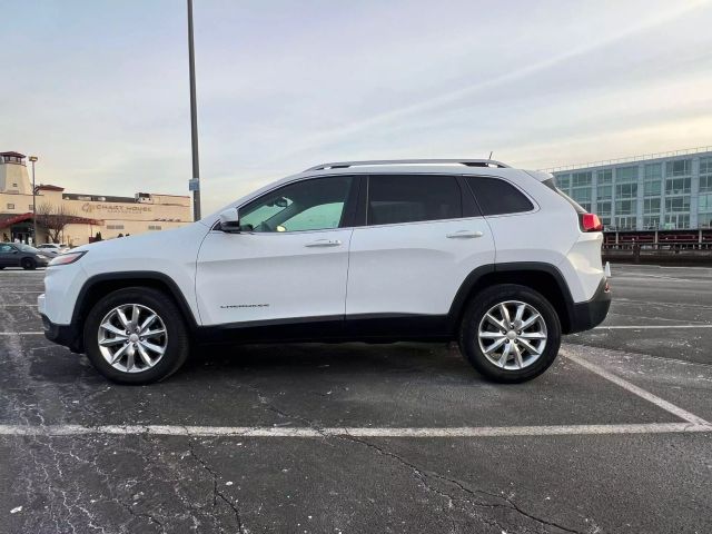 2017 Jeep Cherokee Limited Sport Utility 4d - Image 9