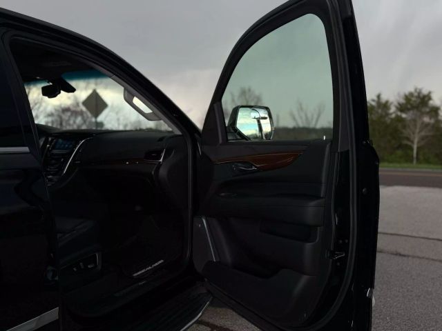 2020 Cadillac Escalade Esv - Image 20