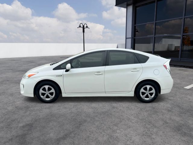 2013 Toyota Prius - Image 2