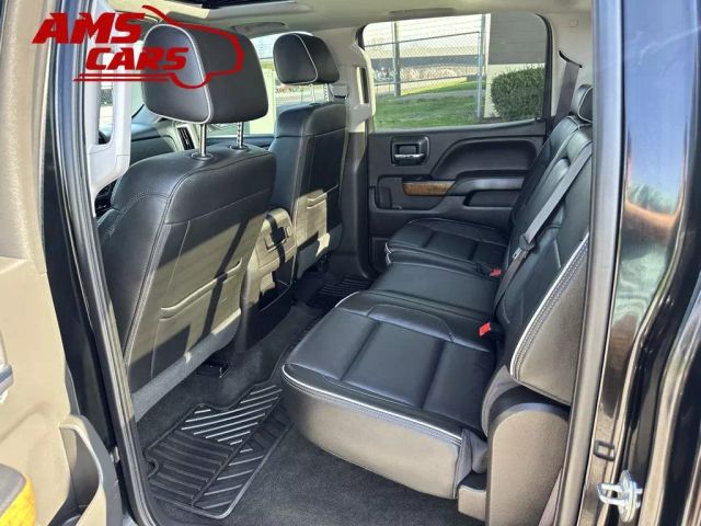 2017 Chevrolet Silverado 1500 Crew Cab - Image 12