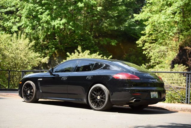 2015 Porsche Panamera - Image 3