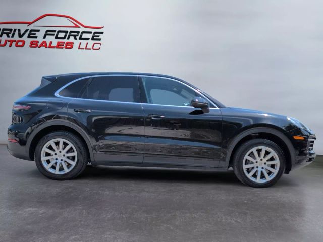 2020 Porsche Cayenne - Image 6