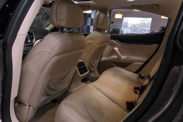 2018 Maserati Ghibli S Granlusso Sedan 4d - Image 34