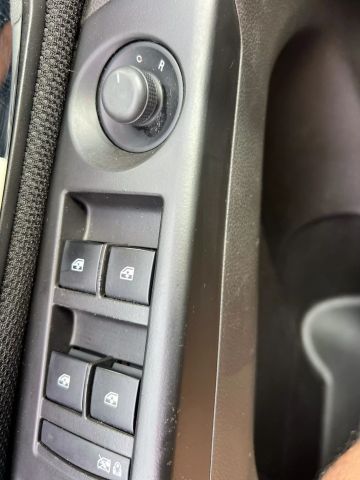 2011 Chevrolet Cruze - Image 21