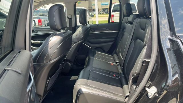 2023 Jeep Grand Cherokee 4xe - Image 30